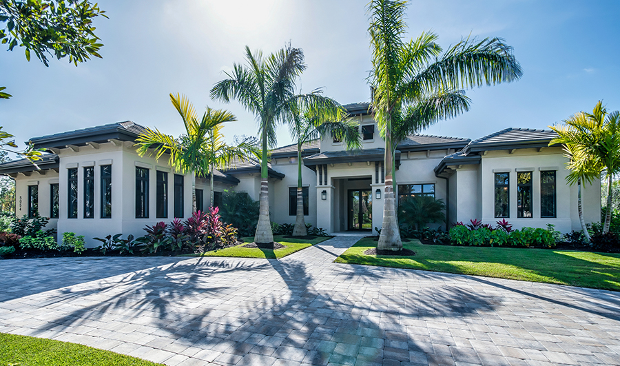 Palm trees and stone circle driveway